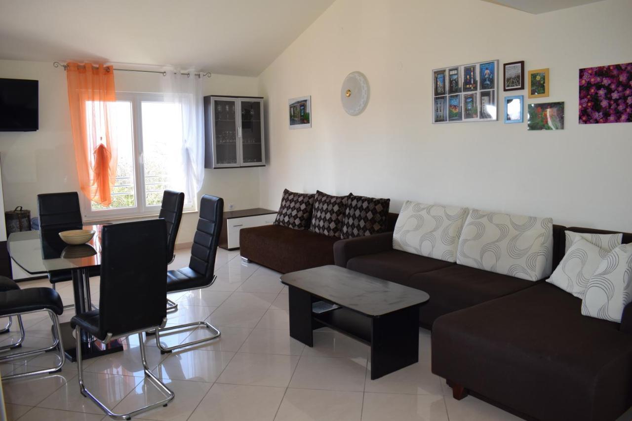 Apartment Vista Mare Malinska Exterior photo